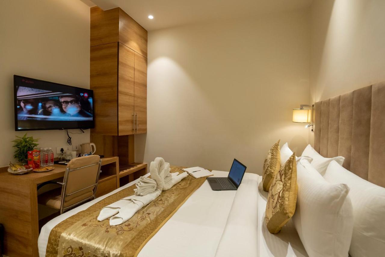 Celebrant Hotel Varanasi Ngoại thất bức ảnh