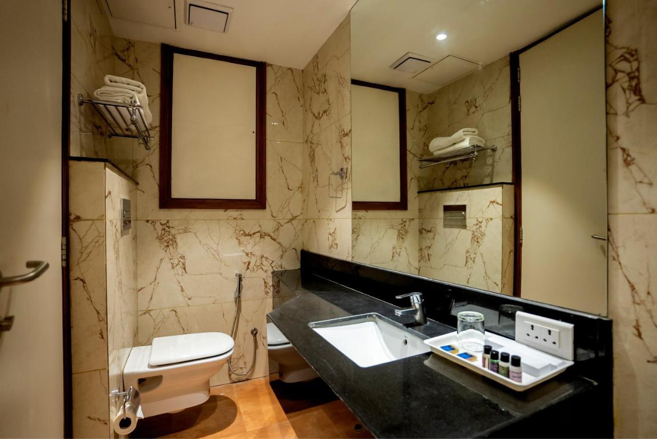 Celebrant Hotel Varanasi Ngoại thất bức ảnh
