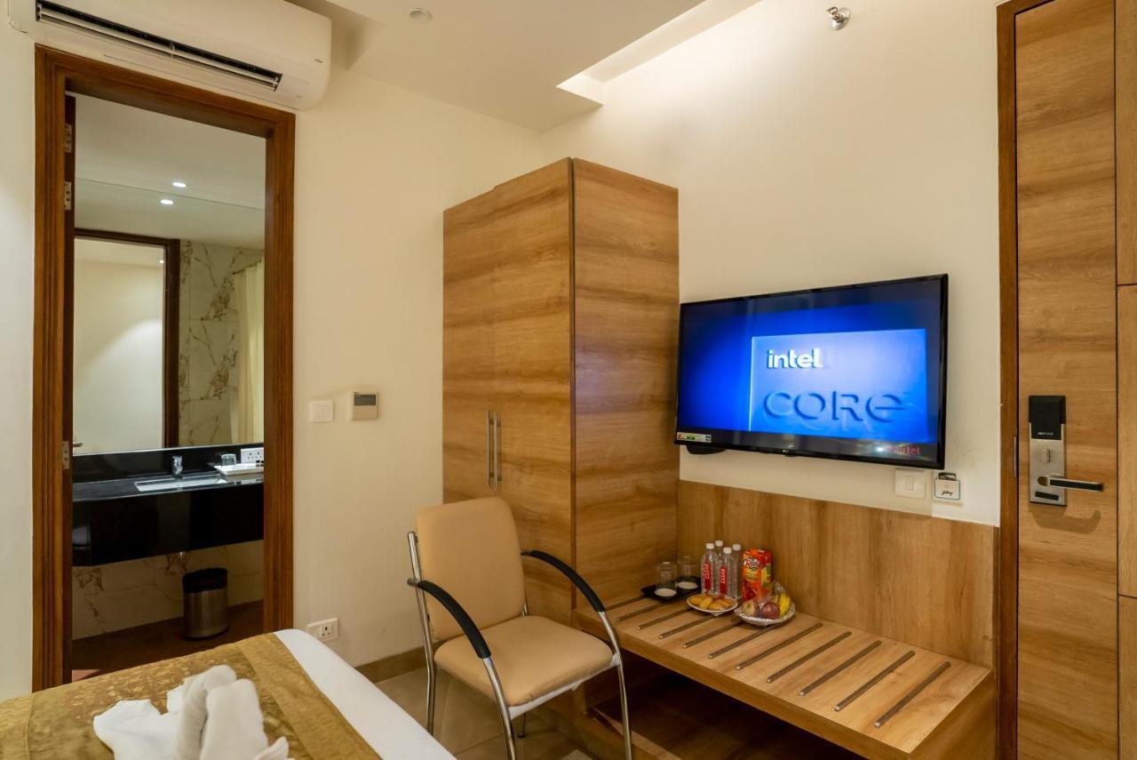 Celebrant Hotel Varanasi Ngoại thất bức ảnh