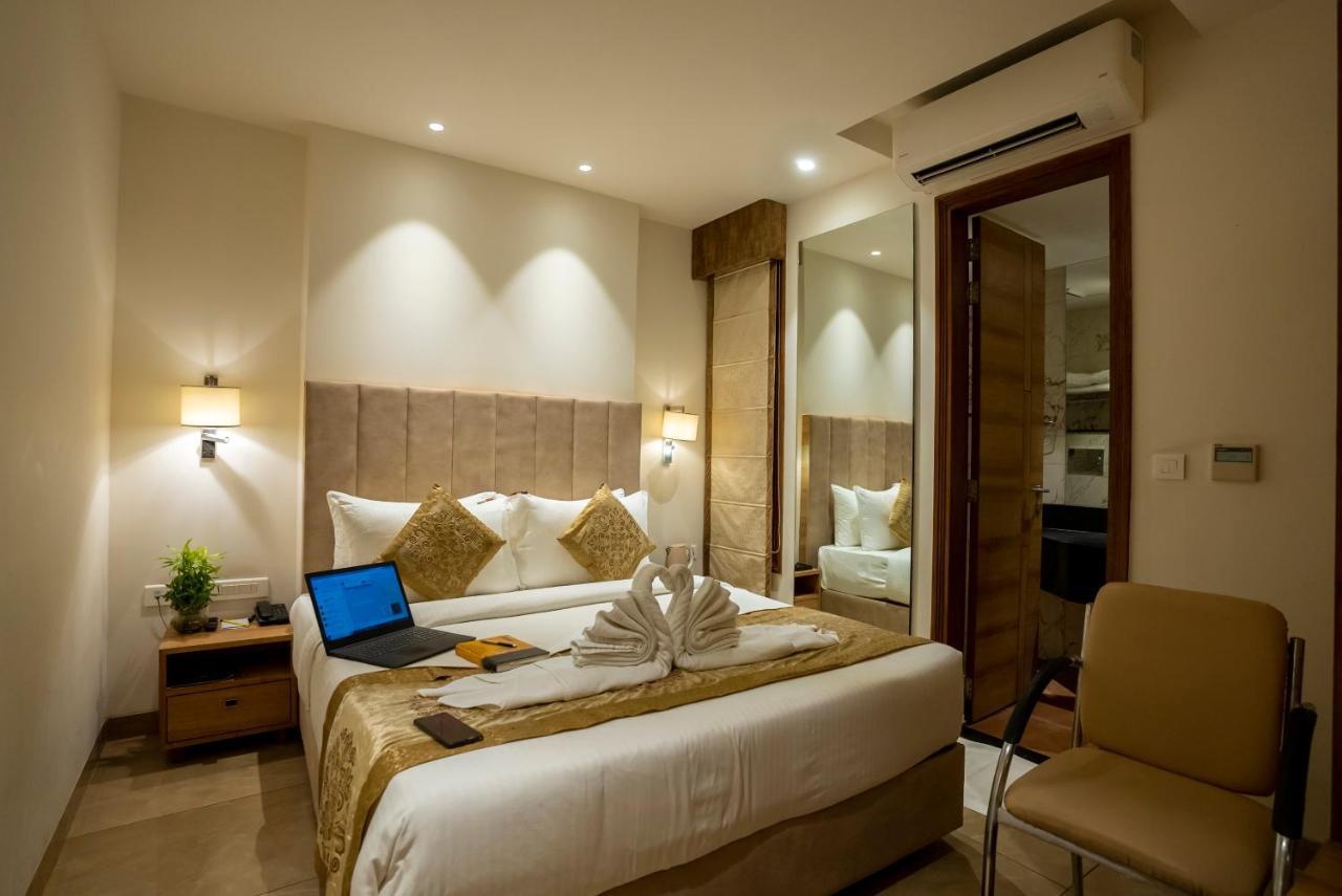 Celebrant Hotel Varanasi Ngoại thất bức ảnh