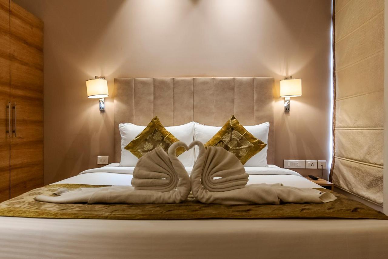 Celebrant Hotel Varanasi Ngoại thất bức ảnh