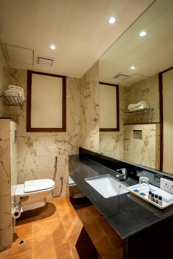 Celebrant Hotel Varanasi Ngoại thất bức ảnh